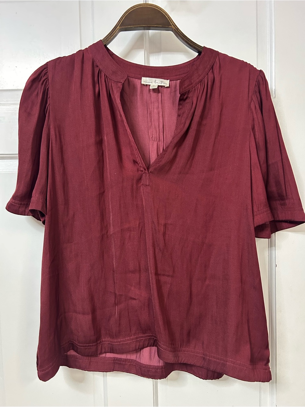 nine britton Wine Red V-Neck Short Sleeve Blouse